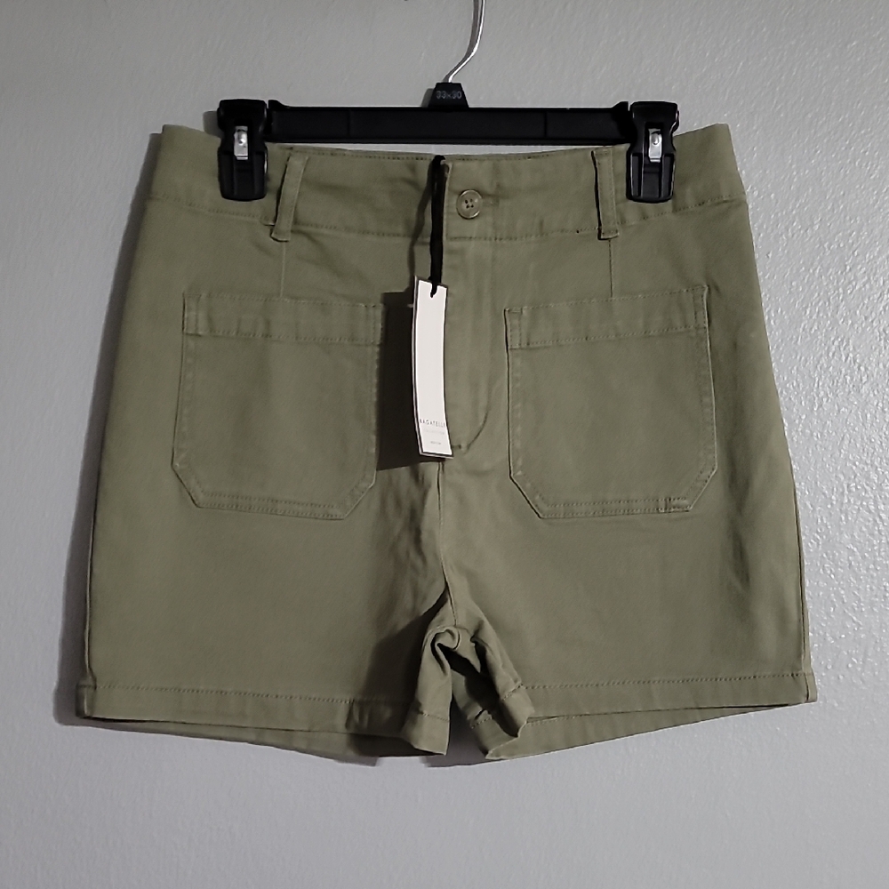 Bagatelle Woman's Shorts NWT size 8